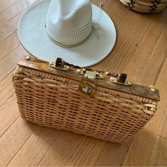 True Vintage 1960’s woven basket tote purse - Picture 9 of 10